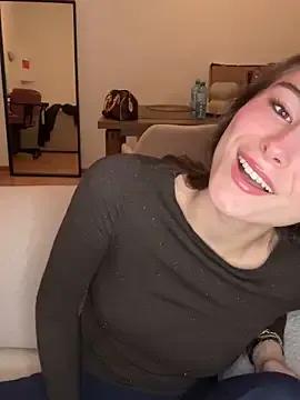 SophiiaStarr —  Shake and Smack my Butt 