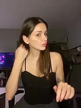 SoShyEmmyyy on StripChat