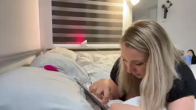 Stellapower on StripChat