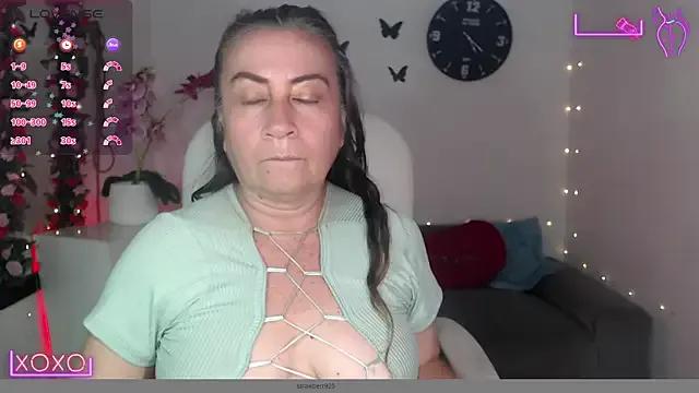 stepmother_105 on StripChat