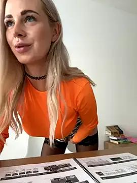 streetdoll on StripChat