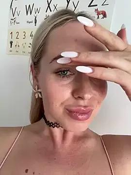 streetdoll on StripChat