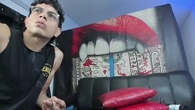 Strongernastyx on StripChat