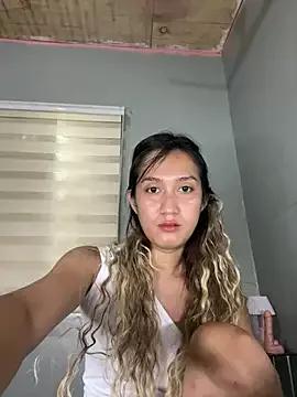 sweetangelluv2cum on StripChat