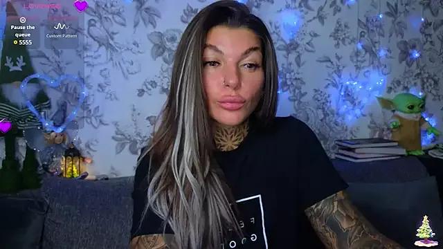 Freechat tattooedBabyy on StripChat
