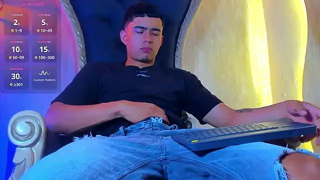 Freechat thaddeus_king on StripChat