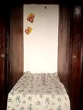 Private The-Peach-Flexer on StripChat