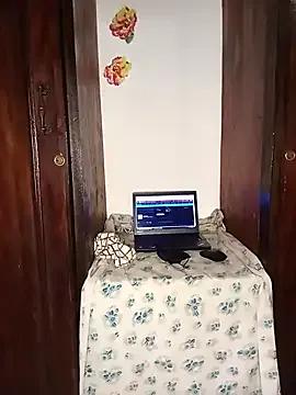 Private The-Peach-Flexer on StripChat