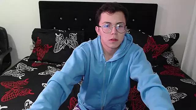 Tina_4_Charlie on StripChat