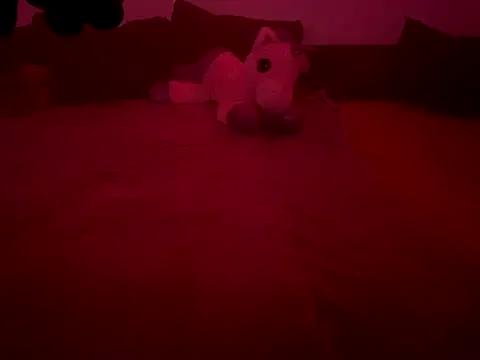 TinyEmmaDE on StripChat