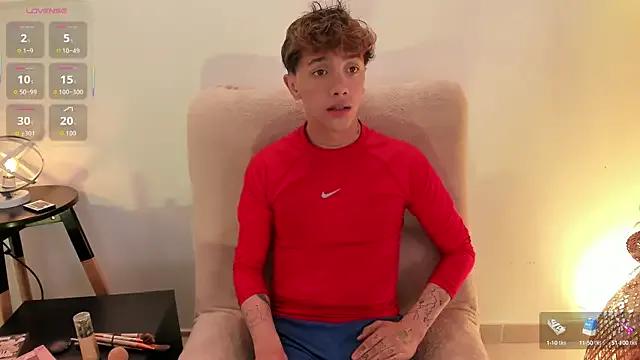 Tomy_Rox on StripChat