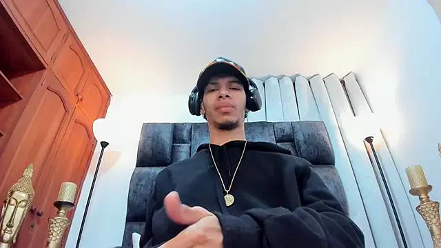 Freechat TomyMosterCock on StripChat