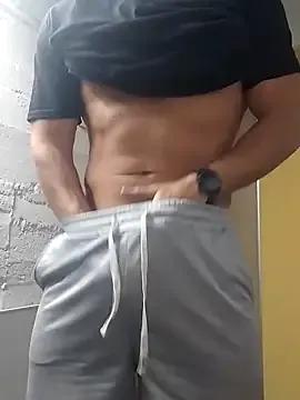 Freechat trainwithme on StripChat