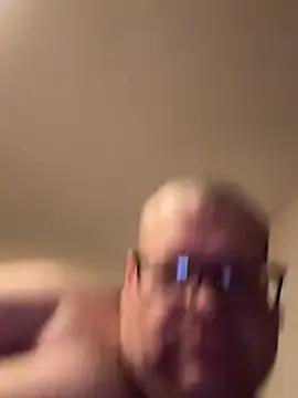 Freechat treatbobnicer on StripChat