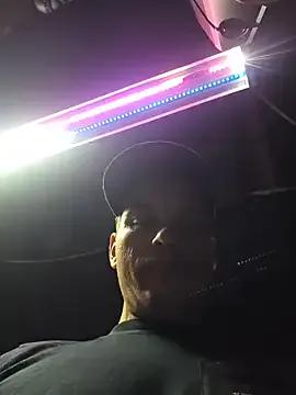 Freechat twistafatpipe on StripChat