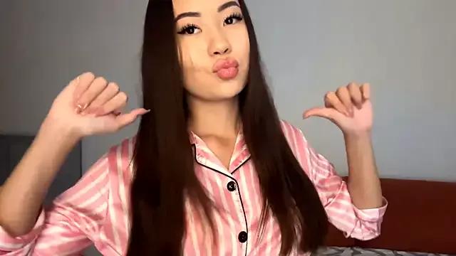 Ur_neighbor_Kira — take off my shorts :3