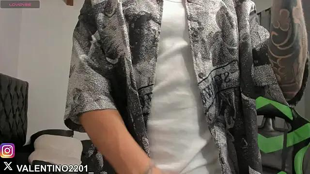 Valentino_Xander on StripChat