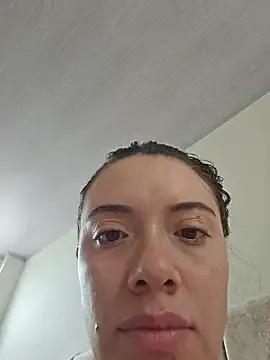 valery_mora on StripChat