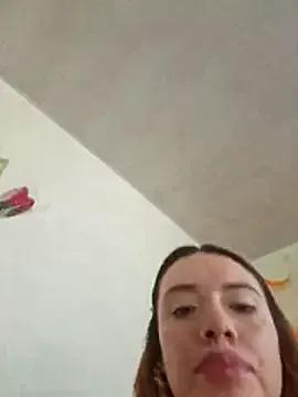 valery_mora on StripChat