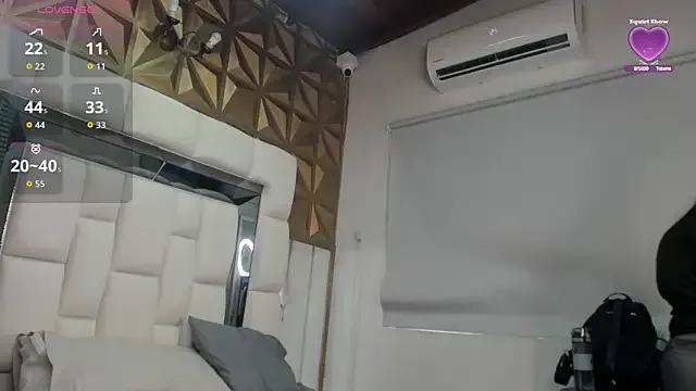 violet_milleer on StripChat