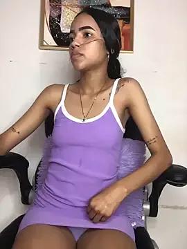 Freechat violeta_18x on StripChat