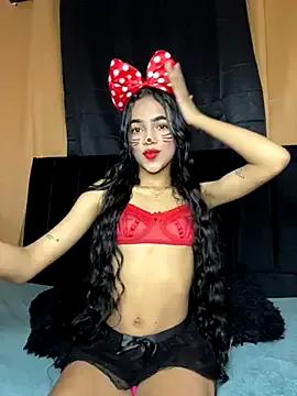 Freechat violeta_18x on StripChat