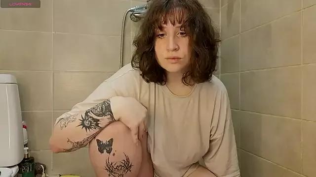 whatamarrie on StripChat