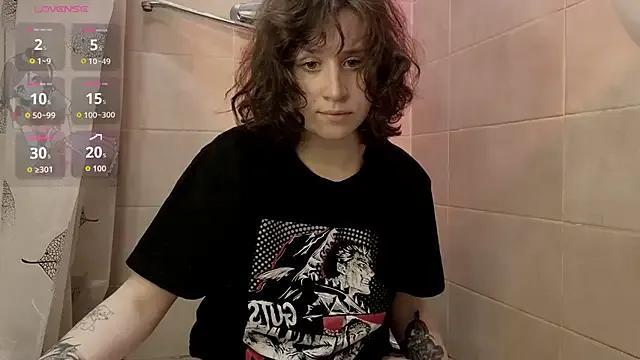 whatamarrie on StripChat