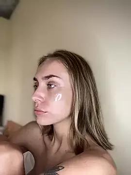 Freechat White_mistress on StripChat