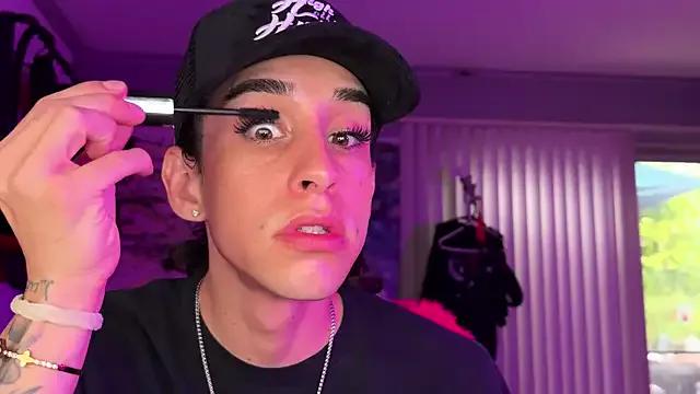 xoFrankie on StripChat