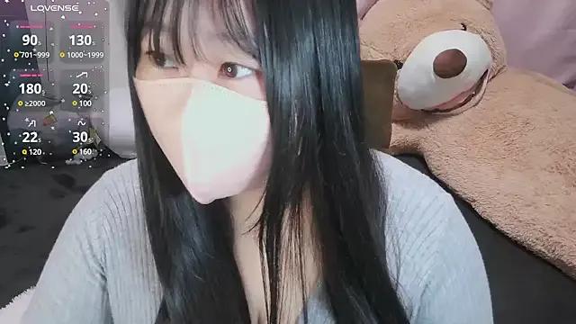 yuinyan3150 on StripChat